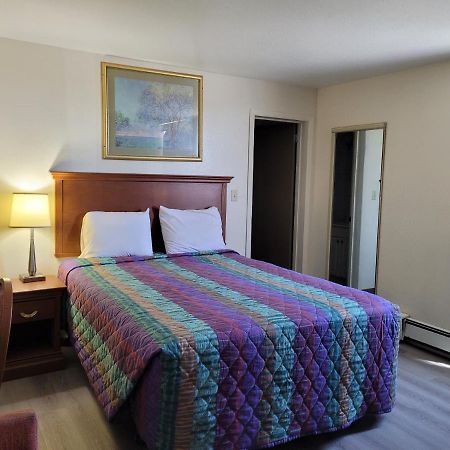Canadiana Motel Sudbury Zewnętrze zdjęcie