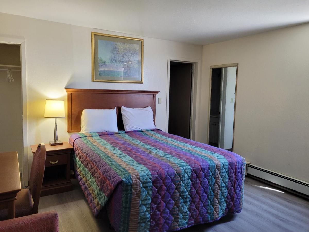 Canadiana Motel Sudbury Zewnętrze zdjęcie